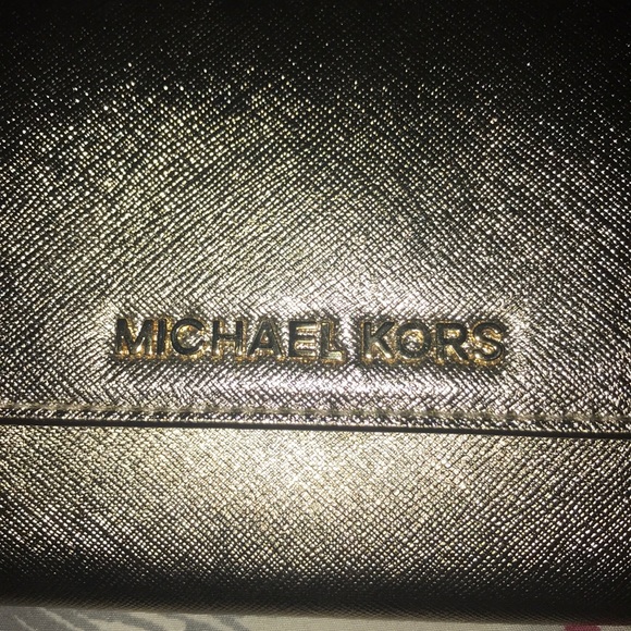 Michael Kors Crossbody - Picture 5 of 7